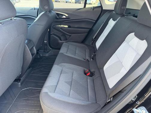 Mosaic Black Metallic 2026 Chevrolet Trax LS