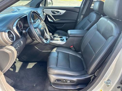 Silver Ice Metallic 2021 Chevrolet Blazer 3LT
