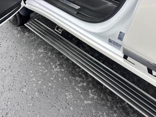 Iridescent Pearl Tricoat 2025 Chevrolet Silverado 3500 High Country