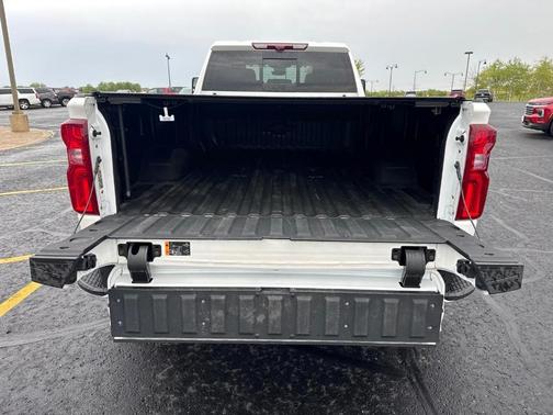 Iridescent Pearl Tricoat 2025 Chevrolet Silverado 3500 High Country