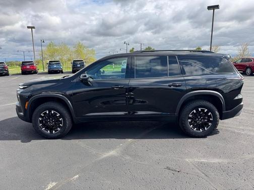 Mosaic Black Metallic 2024 Chevrolet Traverse Z71