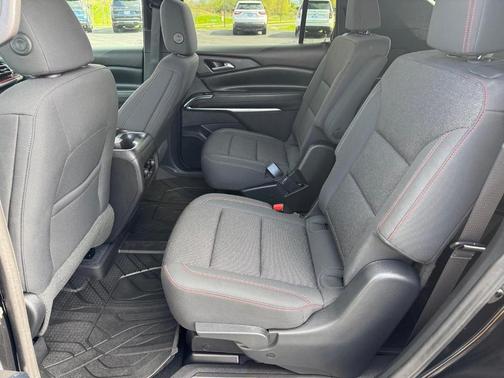 Mosaic Black Metallic 2024 Chevrolet Traverse Z71