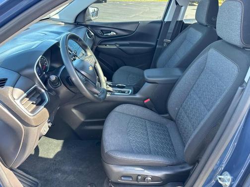 Lakeshore Blue Metallic 2024 Chevrolet Equinox LT