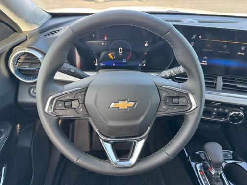 Summit White 2026 Chevrolet Trax LT