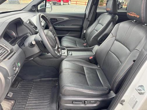 White 2022 Honda Pilot TrailSport