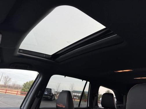 White 2022 Honda Pilot TrailSport