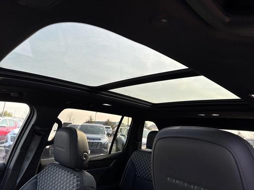 2024 GMC Acadia Denali