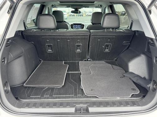 Summit White 2023 GMC Terrain SLT