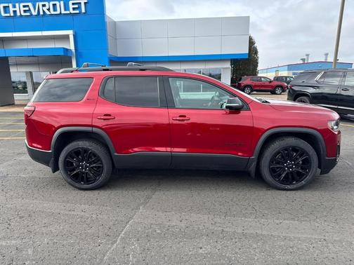 2023 GMC Acadia SLT