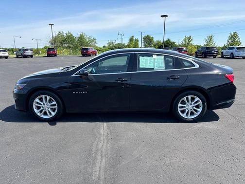 Mosaic Black Metallic 2017 Chevrolet Malibu 1LT