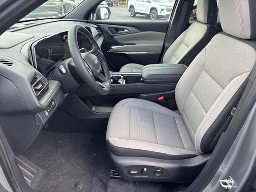 Sterling Gray Metallic 2026 Chevrolet Traverse LT