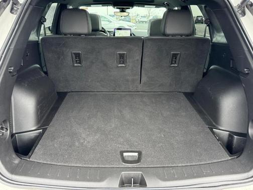 Iridescent Pearl Tricoat 2023 Chevrolet Blazer Premier