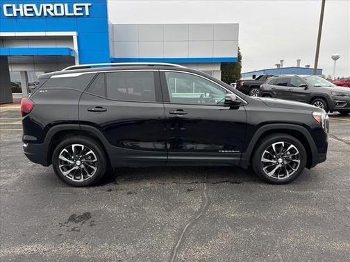 2023 GMC Terrain SLT