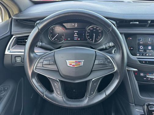 2021 Cadillac XT5 Luxury