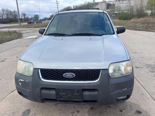 Silver 2004 Ford Escape XLT