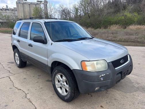 Silver 2004 Ford Escape XLT