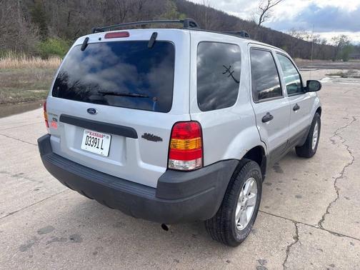 Silver 2004 Ford Escape XLT