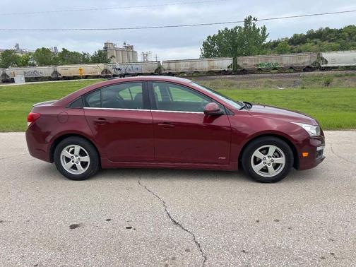 Red 2015 Chevrolet Cruze 1LT