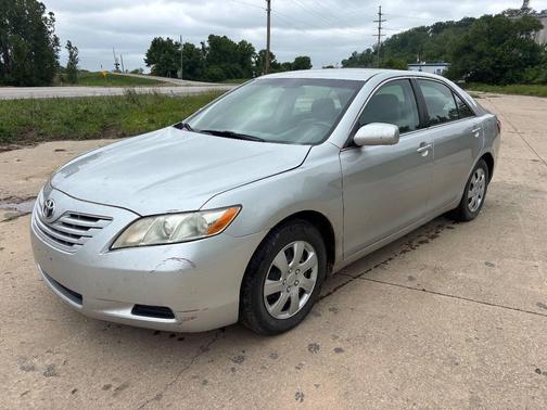Silver 2009 Toyota Camry LE