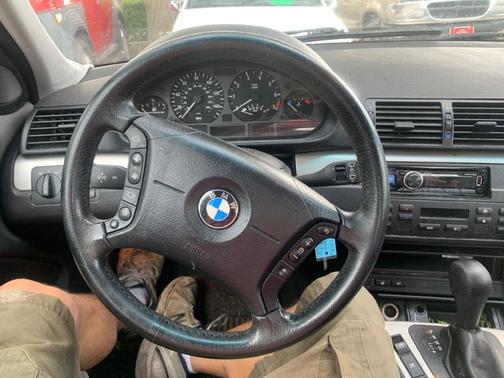 2004 BMW 325 i for sale in Kansas City, KS - image 10