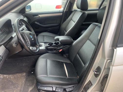 2004 BMW 325 i for sale in Kansas City, KS - image 8