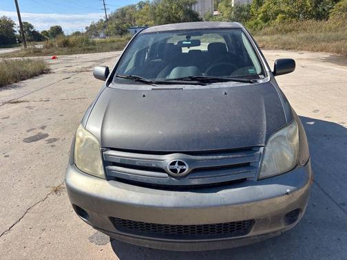 2005 Scion xA Base 4dr Hatchback