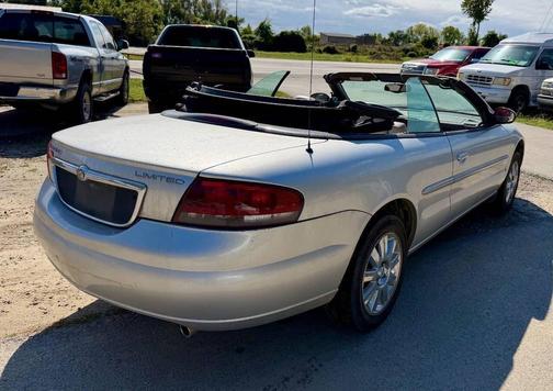 2004 Chrysler Sebring Base