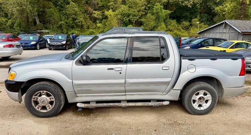 2002 Ford Explorer Sport Trac Base