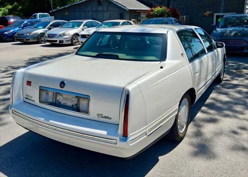 1999 Cadillac DeVille Base