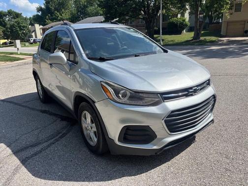 Silver 2019 Chevrolet Trax LT