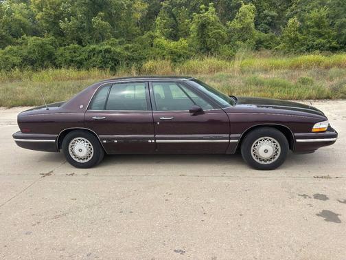 1995 Buick Park Avenue Base 4dr Sedan