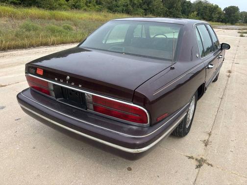 1995 Buick Park Avenue Base 4dr Sedan