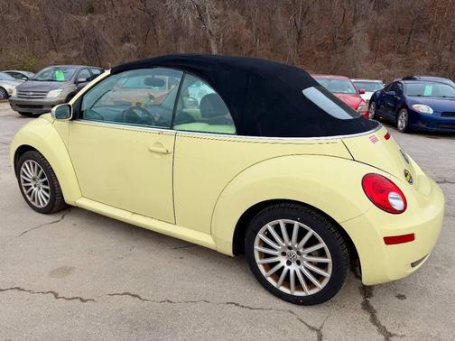 2006 Volkswagen New Beetle 2.5