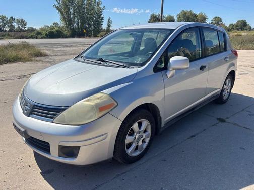 2009 Nissan Versa 1.8 SL