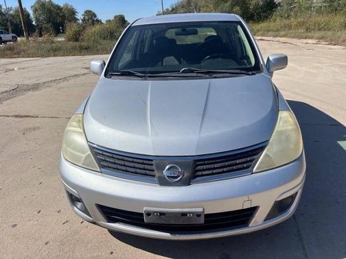 2009 Nissan Versa 1.8 SL