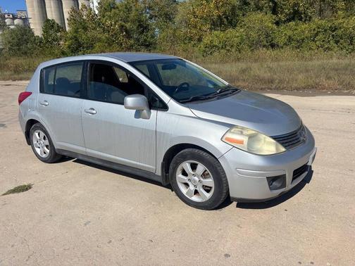 2009 Nissan Versa 1.8 SL
