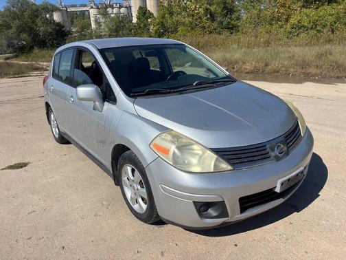 2009 Nissan Versa 1.8 SL