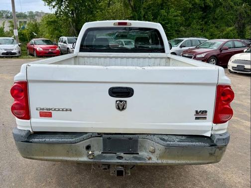 White 2007 Dodge Dakota ST Club Cab