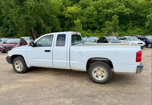 White 2007 Dodge Dakota ST Club Cab