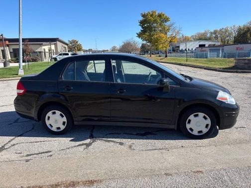 2009 Nissan Versa 1.8 S