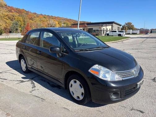 2009 Nissan Versa 1.8 S