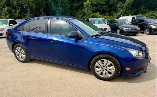 Blue 2013 Chevrolet Cruze LS