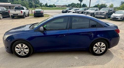 Blue 2013 Chevrolet Cruze LS