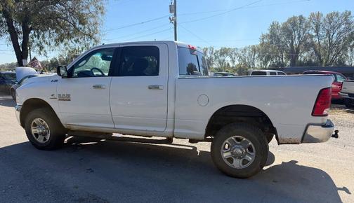 White 2016 RAM 2500 SLT 4x4 4dr Crew Cab 6.3 ft. SB Pickup
