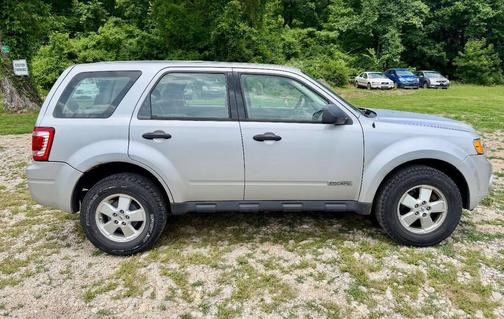 Silver Metallic Clearcoat 2008 Ford Escape XLS