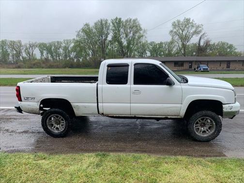 2005 Chevrolet Silverado 2500 LS H/D Extended Cab