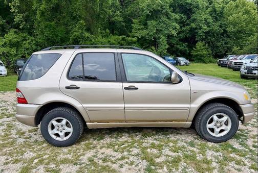Tan 2001 Mercedes-Benz M-Class ML 320 AWD 4MATIC 4dr SUV