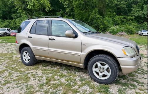 Tan 2001 Mercedes-Benz M-Class ML 320 AWD 4MATIC 4dr SUV
