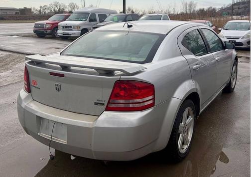 2008 Dodge Avenger SXT 4dr Sedan