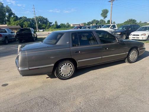 1999 Cadillac DeVille Base